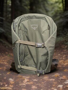 Osprey Porter 30 Travel Hiking Backpack Carry On Olive Green 30L Pack Hipbelt